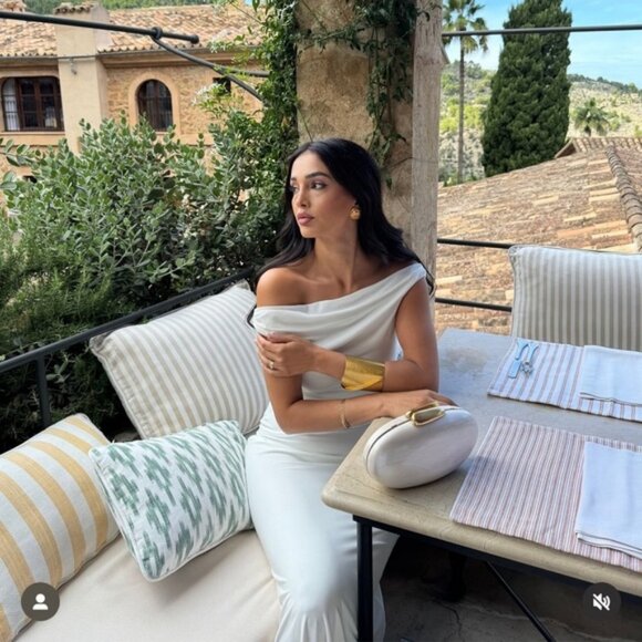 ZARA GOLD CLOSURE BOX CLUTCH - Picture 2 of 7